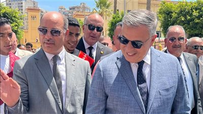 محافظ الإسكندرية يفتتح المعرض اليدوي تزامنا مع احتفالات العيد القومي