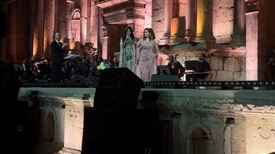 العمر مجرد رقم، ميادة الحناوي تبدع في جرش وإدارة المهرجان تفاجئها على المسرح (صور)