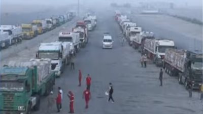 بث مباشر، دخول شاحنات المساعدات المصرية إلى قطاع غزة