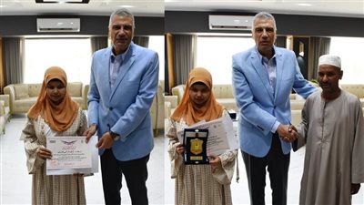 محافظ أسوان يكرم ابتسام محمد الخامسة على مستوى الجمهورية في الثانوية الأزهرية (صور)