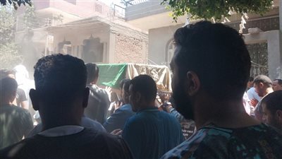 تشييع جثمان الحارس الشخصي لمدير أمن الوادي الجديد إلى مثواه الأخير (فيديو) 