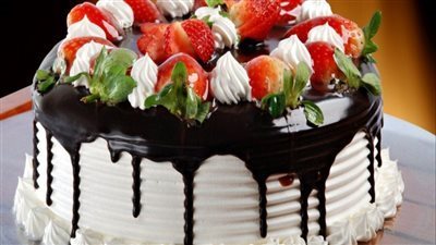 طريقة عمل التورتة بمكونات بسيطة في البيت 