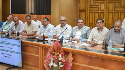  تنفيذي الشرقية يُناقش الخطة الاستثمارية للعام المالي 2025 - 2026