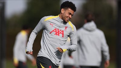 لويس دياز يصل ميونخ للتوقيع للبايرن (فيديو)