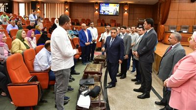 محافظ الدقهلية يفتتح دورة تدريبية عن إدارة الأزمات وحروب الجيل الرابع (صور)