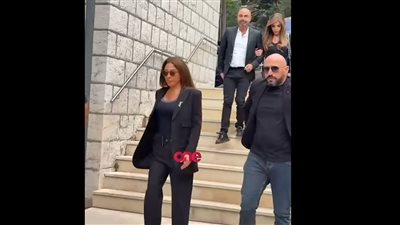 أبرزهم إليسا، نجوم الفن يتوافدون على مراسم ثاني أيام عزاء زياد الرحباني (فيديو وصور)