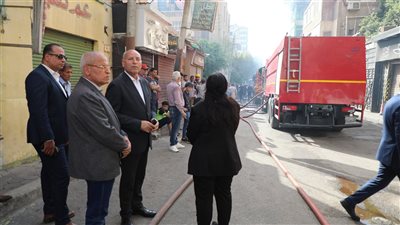 الحماية المدنية تجري عملية تبريد لـ مخزن اشتعلت فيه النيران بمصر الجديدة