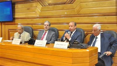 طب قصر العيني تكرم الدكتور حسام موافي بعد حصوله على جائزة الرواد