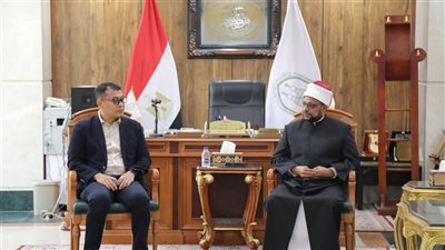 أمين البحوث الإسلامية يبحث مع وفد الجامعة المحمدية الإندونيسية سبل التعاون العِلمي 