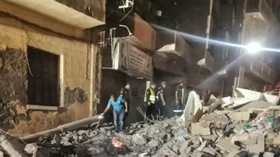 انهيار جزئي لعقار مكون من 7 طوابق في الدقي