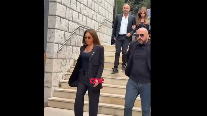إليسا، فيتو 