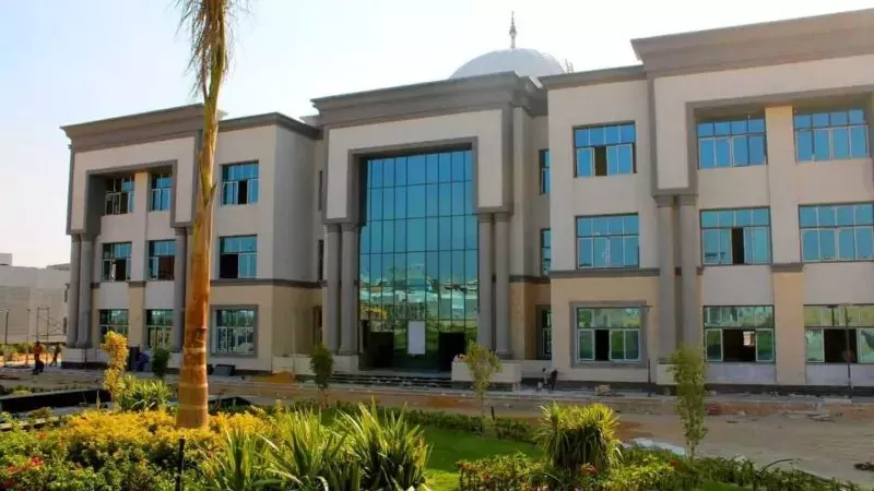 جامعة عين شمس، فيتو