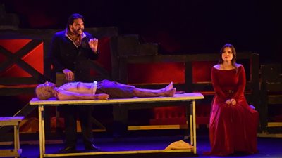 12 صورة ترصد عرض 