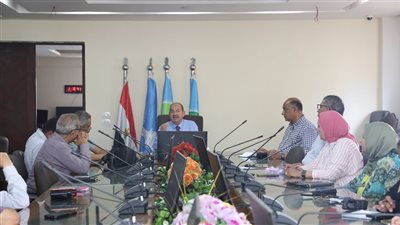 شركة الصرف الصحي بالإسكندرية تبحث خطة الاستعدادات لموسم الأمطار 