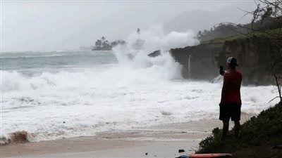 إغلاق جميع الموانئ التجارية في هاواي بسبب أمواج تسونامي