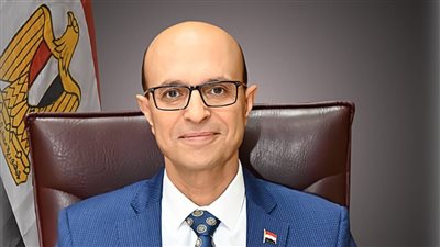 رئيس جامعة أسيوط يصدر قرارات بتعيين وتجديد تكليف رؤساء الأقسام بعدد من الكليات