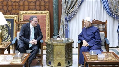 شيخ الأزهر يبحث مع رئيس التنظيم والإدارة مراحل تعيين 40 ألف معلم