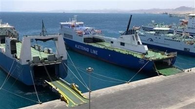 مرور أول شحنة ضمن الخط التجاري الإقليمي 