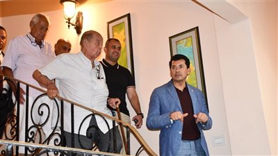 وزير الشباب والرياضة يتفقد نادي السيارات والرحلات بالعلمين