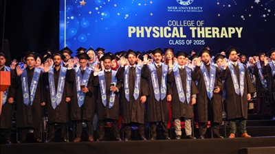 جامعة مصر للعلوم والتكنولوجيا تحتفل بتخرج الدفعة 22 من كلية العلاج الطبيعي بحضور قيادات الجامعة (صور)