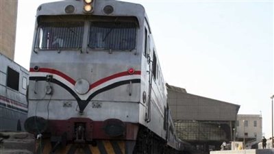 مصرع شخص صدمه قطار أثناء عبوره مزلقان المنيا
