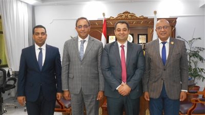 محافظ قنا يطلق مبادرة 