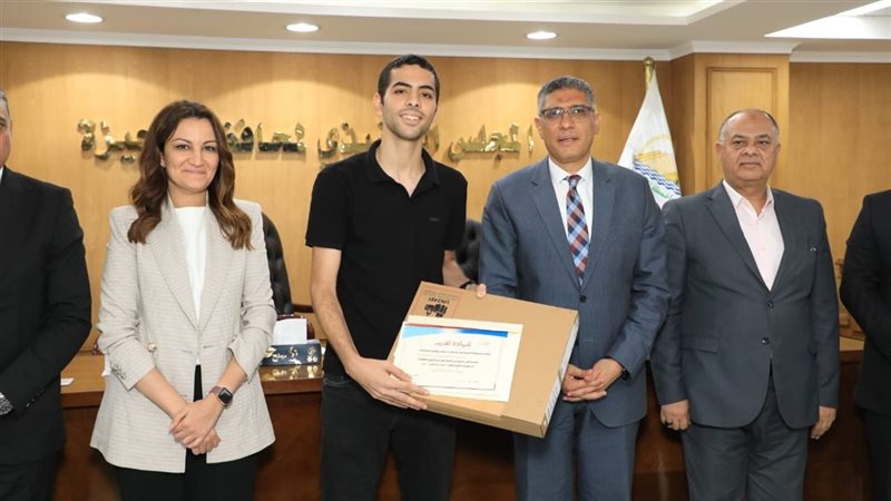 تكريم محافظ الجيزة