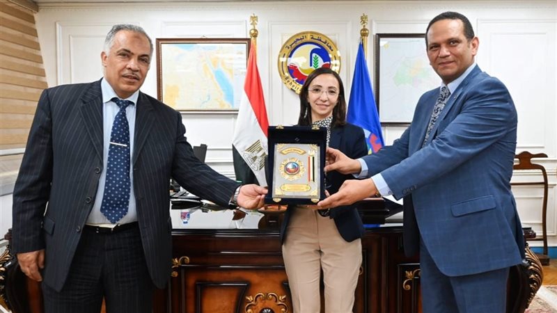 لقاء محافظ البحيرة