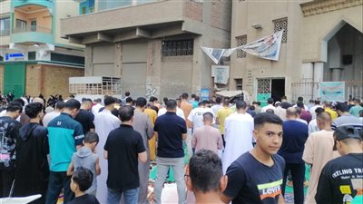 أهالي شبرا الخيمة يشيعون جثمان ضحية حادث حفل محمد رمضان (صور)