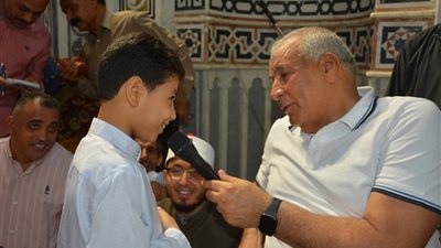 7 توجيهات من محافظ الوادي الجديد للمسؤولين بعد لقائه عددا من المواطنين