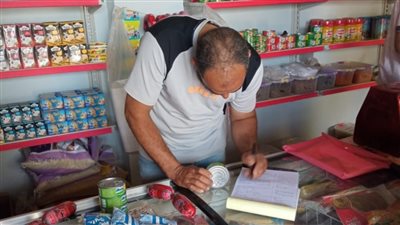 تحرير 3222 محضرًا تموينيًا خلال شهر لضبط الأسواق بأسيوط