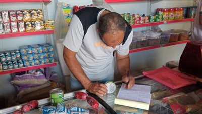 تحرير 74 مخالفة تموينية في حملة مكبرة على أسواق الفيوم 