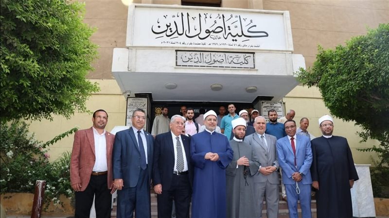جانب من الزيارة 