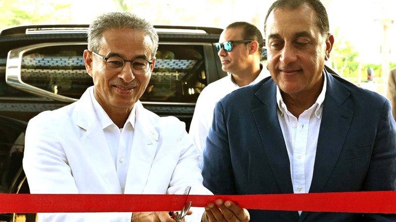 رئيس الوزراء والعبار