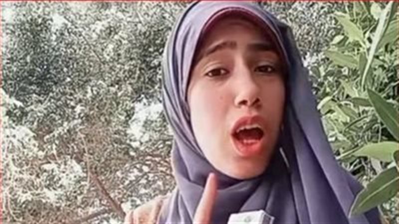 البلوجر علياء قمرون،