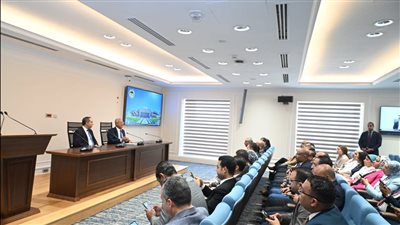  رئيس النواب يحث المواطنين على المشاركة في انتخابات الشيوخ: التزام دستوري