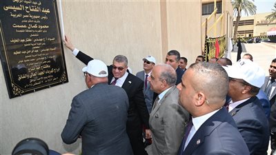 وزير الكهرباء: خطة للتوسع في صناعة الخلايا الشمسية وبطاريات تخزين 