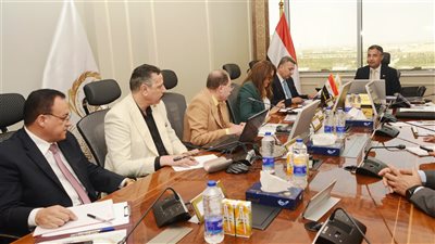 وزير التموين يبحث تطوير شركات مضارب الأرز