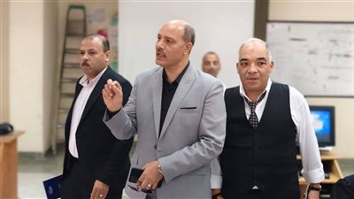 تعليم الإسكندرية يتابع الاختبارات الإلكترونية لمدارس التكنولوجيا التطبيقية 
