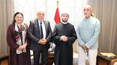 وزير الأوقاف يستقبل نقيب المهن التمثيلية وماجدة زكي لبحث التعاون في دعم الدراما الدينية 