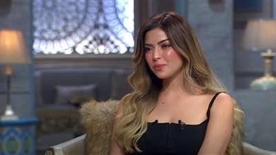 إسعاد يونس لـ ميرنا جميل: الوسط مش عارف يستغلك مظبوط، ورد صادم من الفنانة (فيديو)