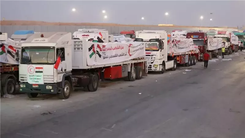 شاحنات المساعدات،
