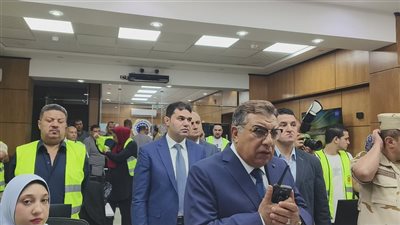 محافظ الدقهلية يتابع انتخابات الشيوخ من الشبكة الوطنية للطوارئ (صور) 