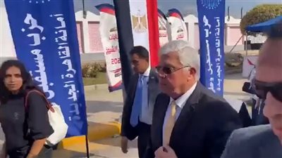 وزير التعليم العالي يدلي بصوته بمدرسة سيزا بالتجمع في أول أيام انتخابات مجلس الشيوخ (فيديو)