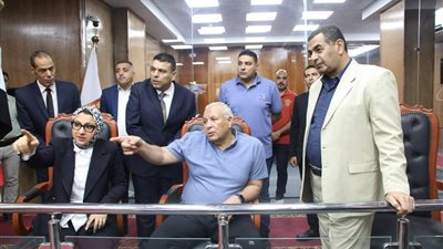 من داخل مركز السيطرة الموحد، انتظام لجان انتخابات مجلس الشيوخ بالوادي الجديد 