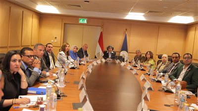 يمنى البحار تلتقي مع لجنة الثقافة والسياحة والآثار والإعلام في نموذج مُحاكاة مجلس الشيوخ 