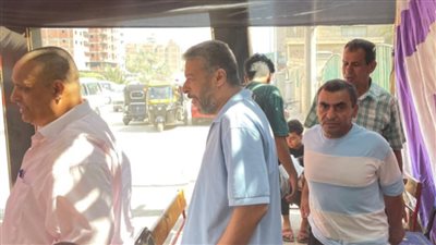 لحمايتهم من حرارة الجو، ممرات ومقاعد خاصة لكبار السن في انتخابات الشيوخ بشبرا الخيمة (صور) 