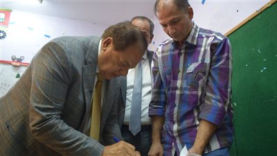 وكيل البرلمان يدلي بصوته في انتخابات الشيوخ 2025