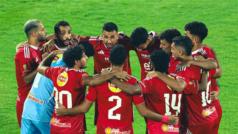 فريق الكرة بالأهلي،فيتو