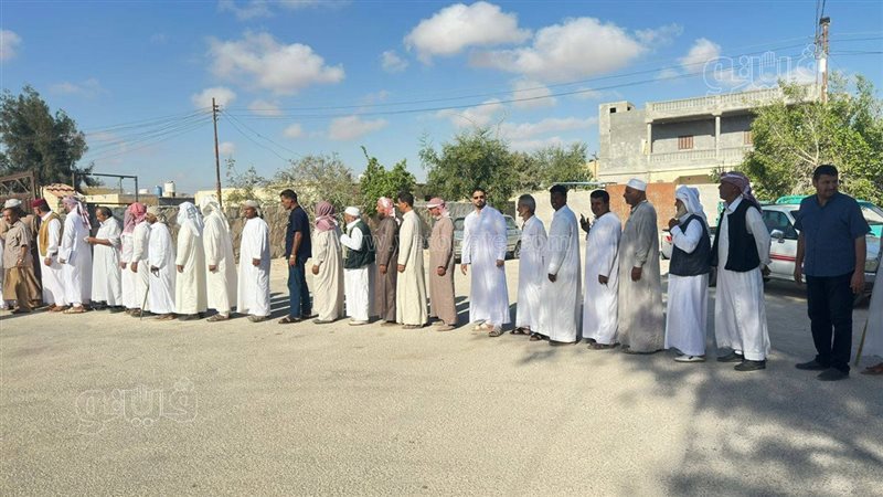 توافد المواطنين على